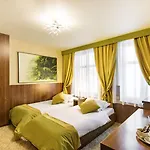 David Boutique 3*